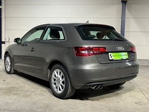 Audi A3 2,0 TDI Attraction 110kW S-tronic 3-deurs