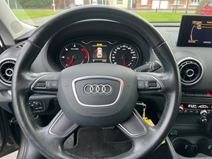 Audi A3 2,0 TDI Attraction 110kW S-tronic 3-deurs